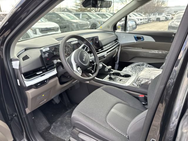 New 2026 Kia Carnival LX FWD image 4