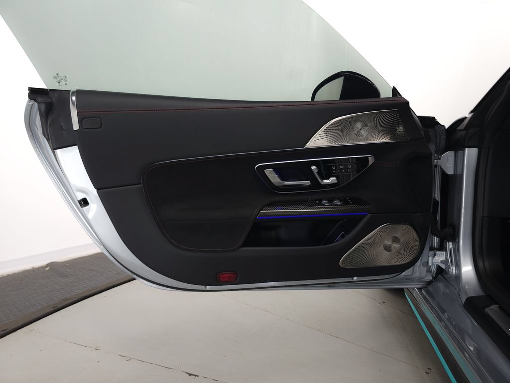 Used 2024 Mercedes-Benz SL 63 AMG 4MATIC image 6