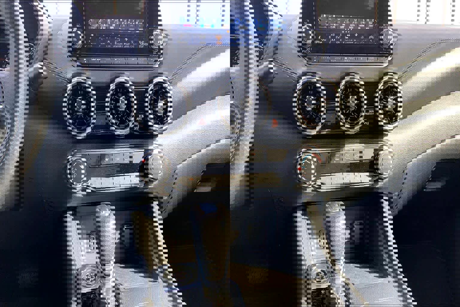 Used 2024 Nissan Sentra SV image 32