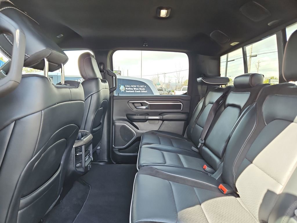 Used 2025 RAM 1500 Laramie image 31