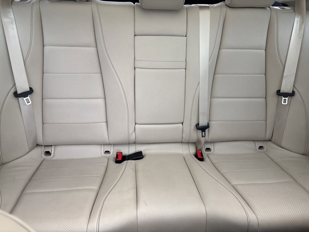 Used 2022 Mercedes-Benz GLE 350 4MATIC w/ Premium Package image 29