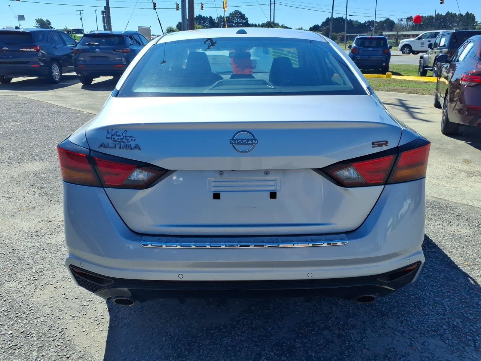 Used 2023 Nissan Altima 2.5 SR FWD image 3