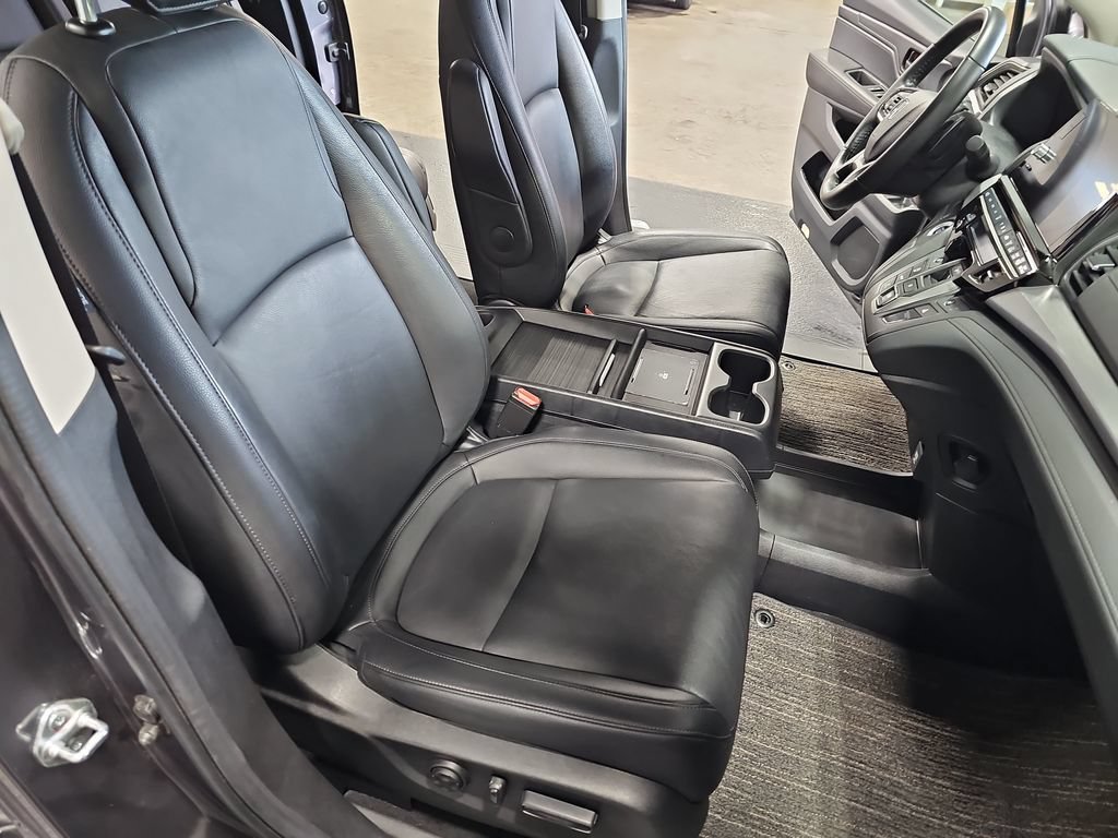 Used 2025 Honda Odyssey EX-L image 10