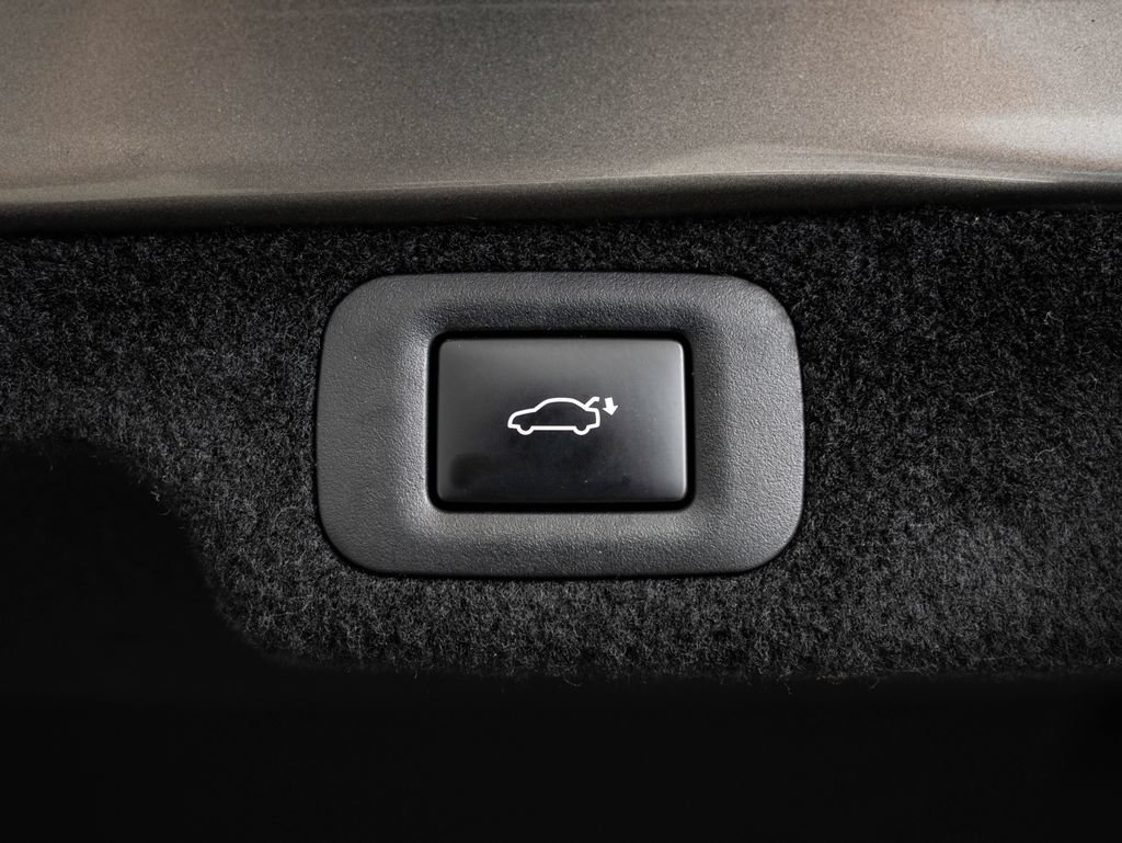 Certified 2023 Lexus LS 500 AWD w/ Interior Upgrade Package image 21