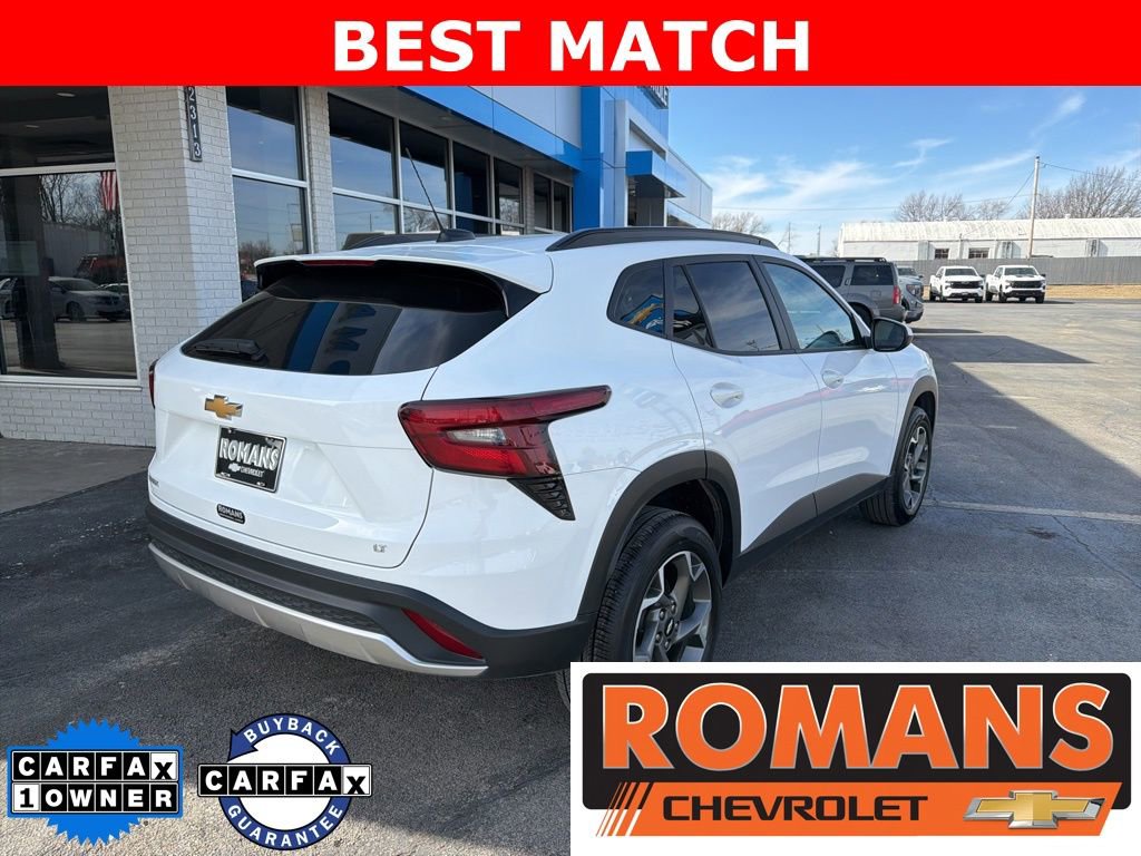 Used 2025 Chevrolet Trax LT FWD image 3