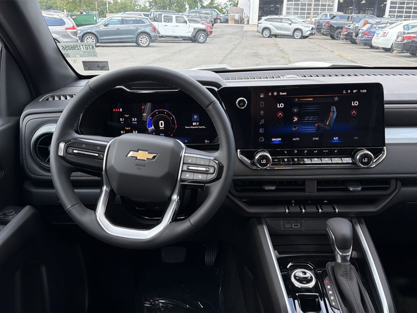 New 2026 Chevrolet Colorado LT w/ LT Convenience Package AWD/4WD image 16