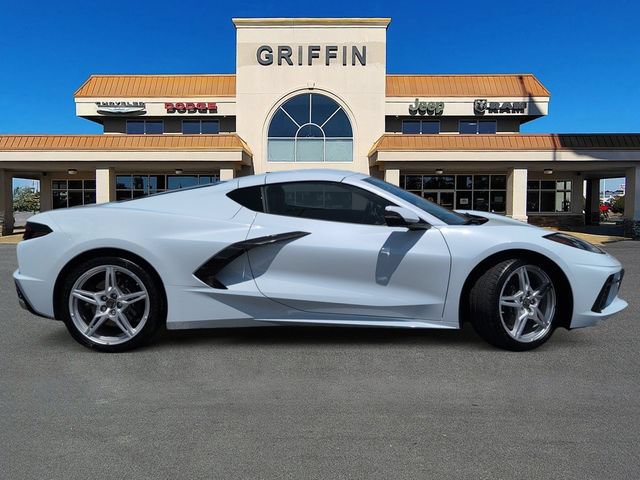 Used 2021 Chevrolet Corvette Stingray Coupe w/ 1LT RWD image 3