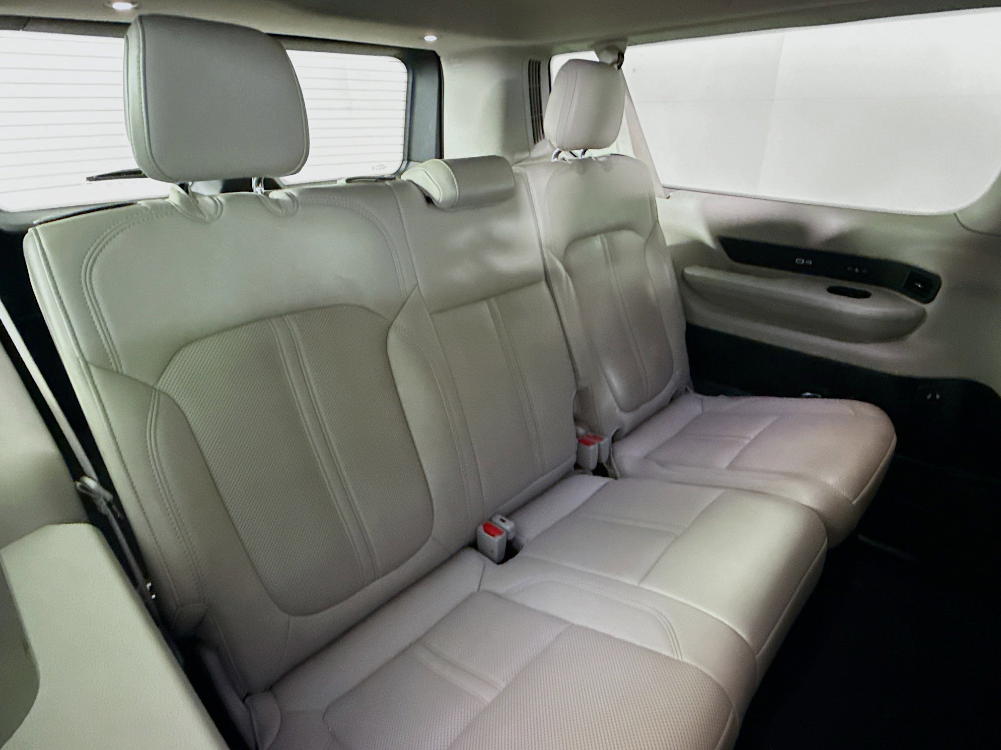 Used 2024 Jeep Wagoneer L Series II w/ Flexible Seating Group image 35