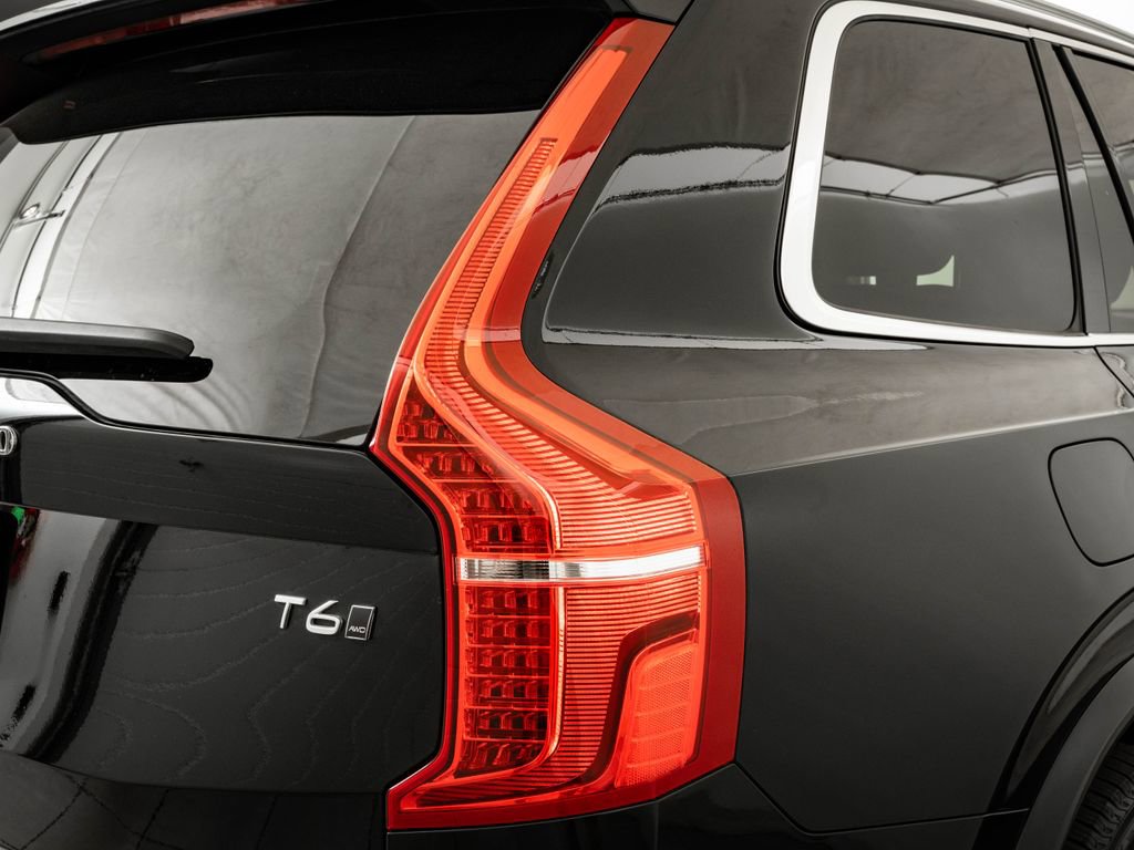 Used 2022 Volvo XC90 T6 Momentum AWD/4WD image 9