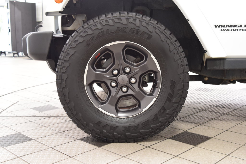 Used 2017 Jeep Wrangler Unlimited Rubicon w/ Cold Weather Group AWD/4WD image 27