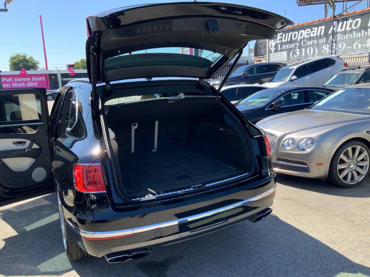 Used 2019 Bentley Bentayga AWD/4WD image 35