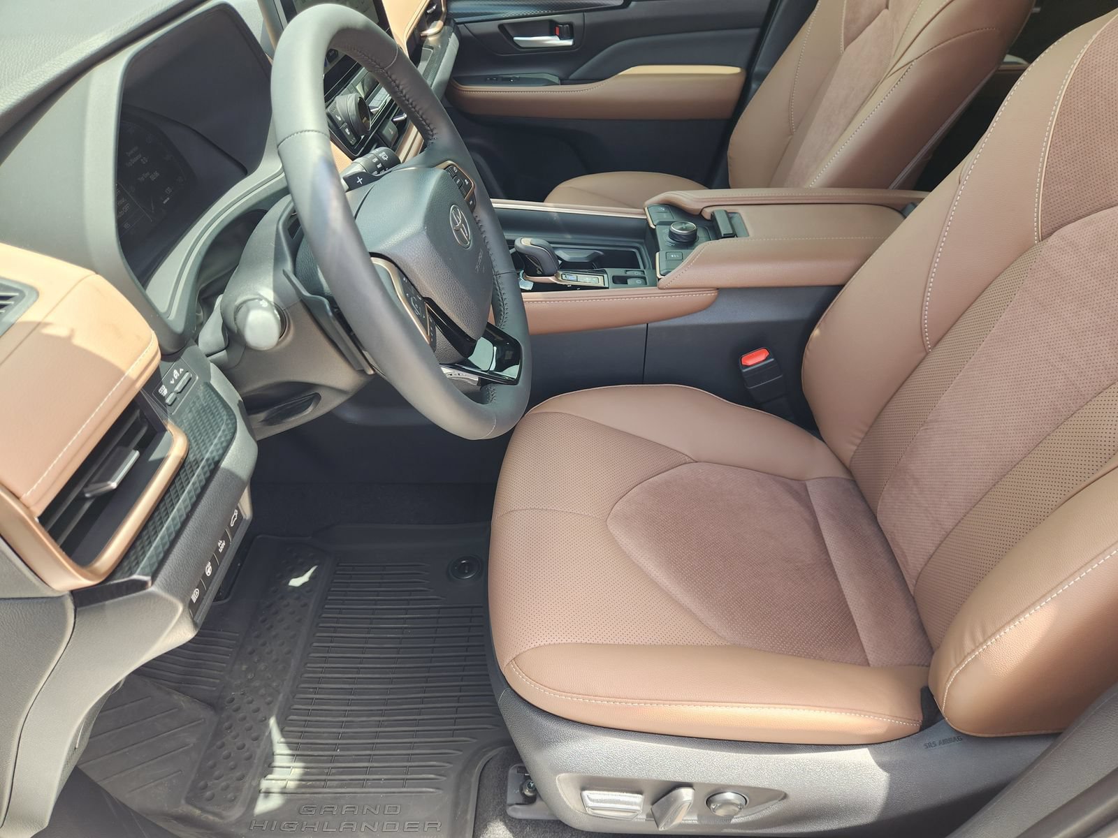 Used 2026 Toyota Grand Highlander AWD Hybrid image 16