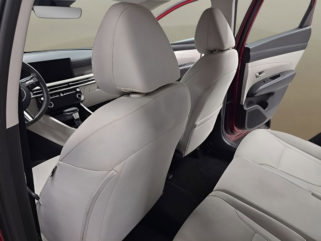 Used 2025 Hyundai Tucson SEL FWD image 14