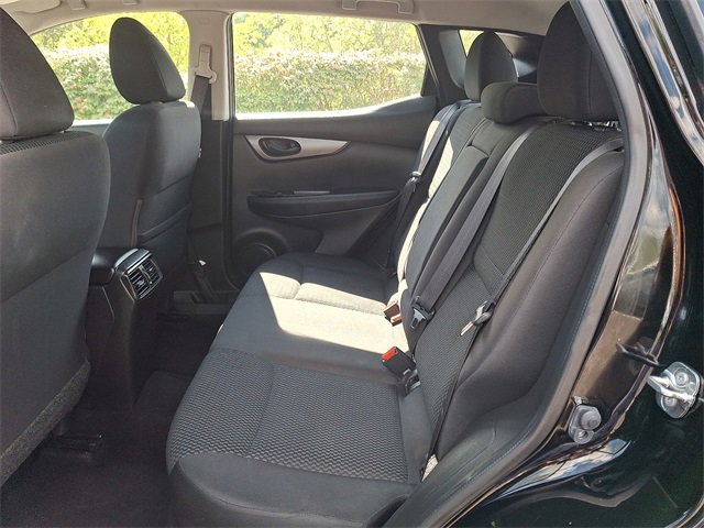 Used 2019 Nissan Rogue Sport S image 10