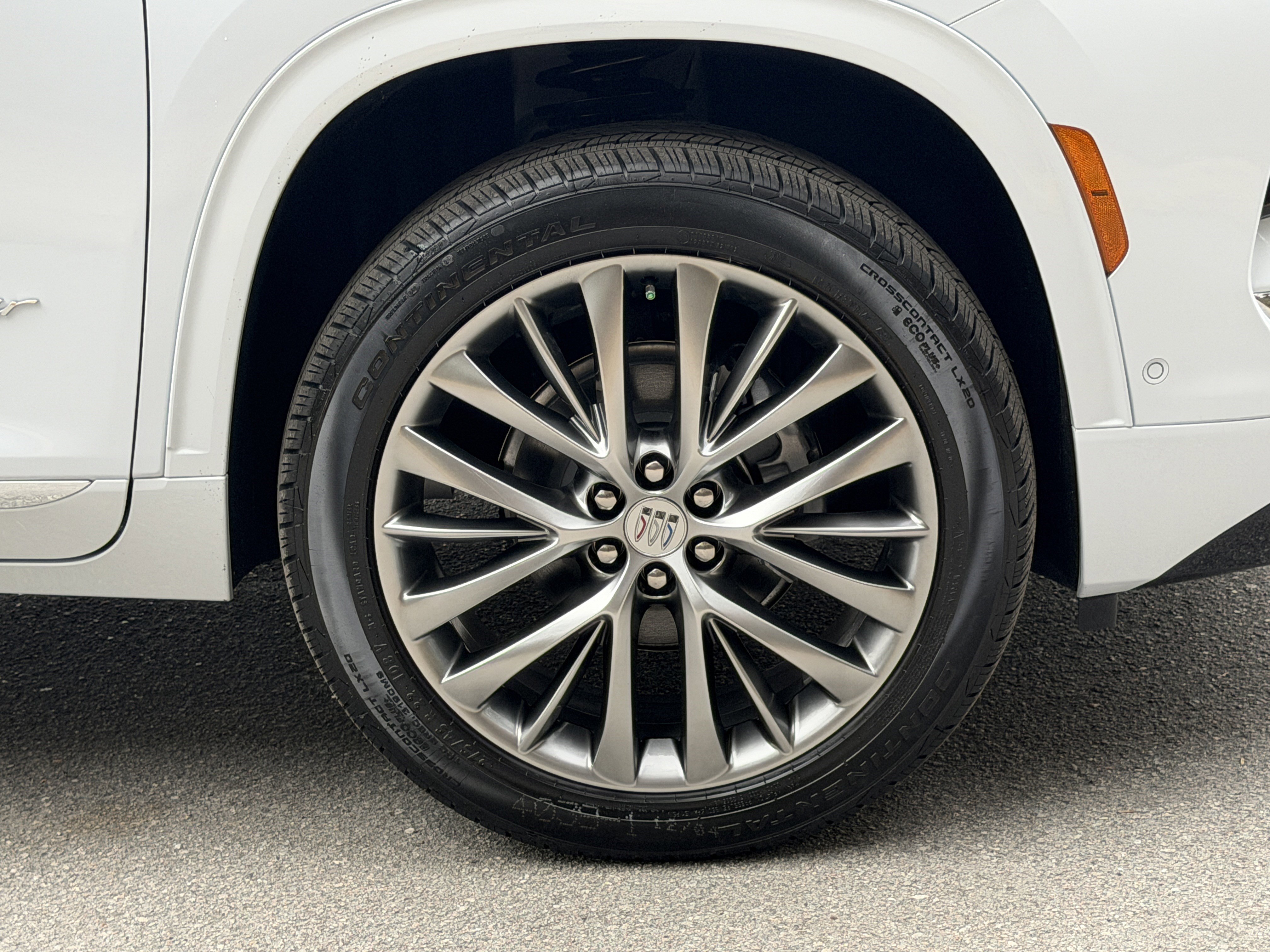 New 2026 Buick Enclave Avenir w/ Super Cruise Package image 12