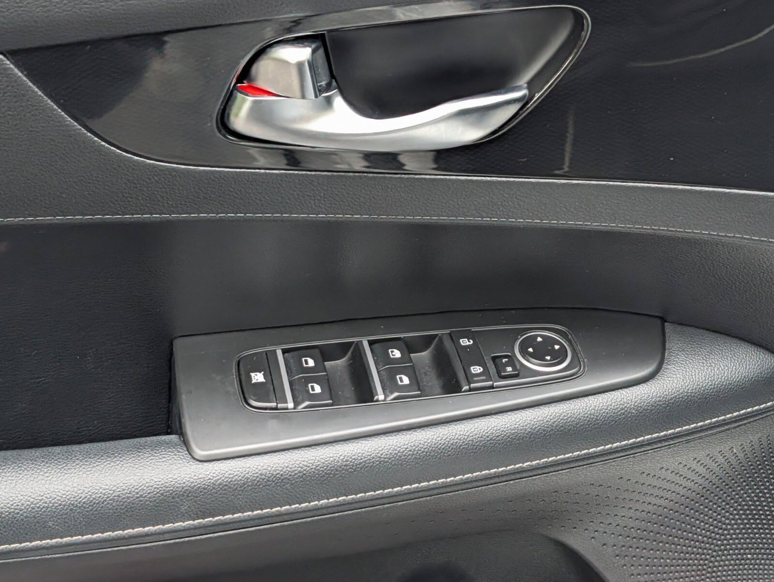 Used 2024 Kia Forte GT-Line w/ GT-Line Premium Package FWD image 31