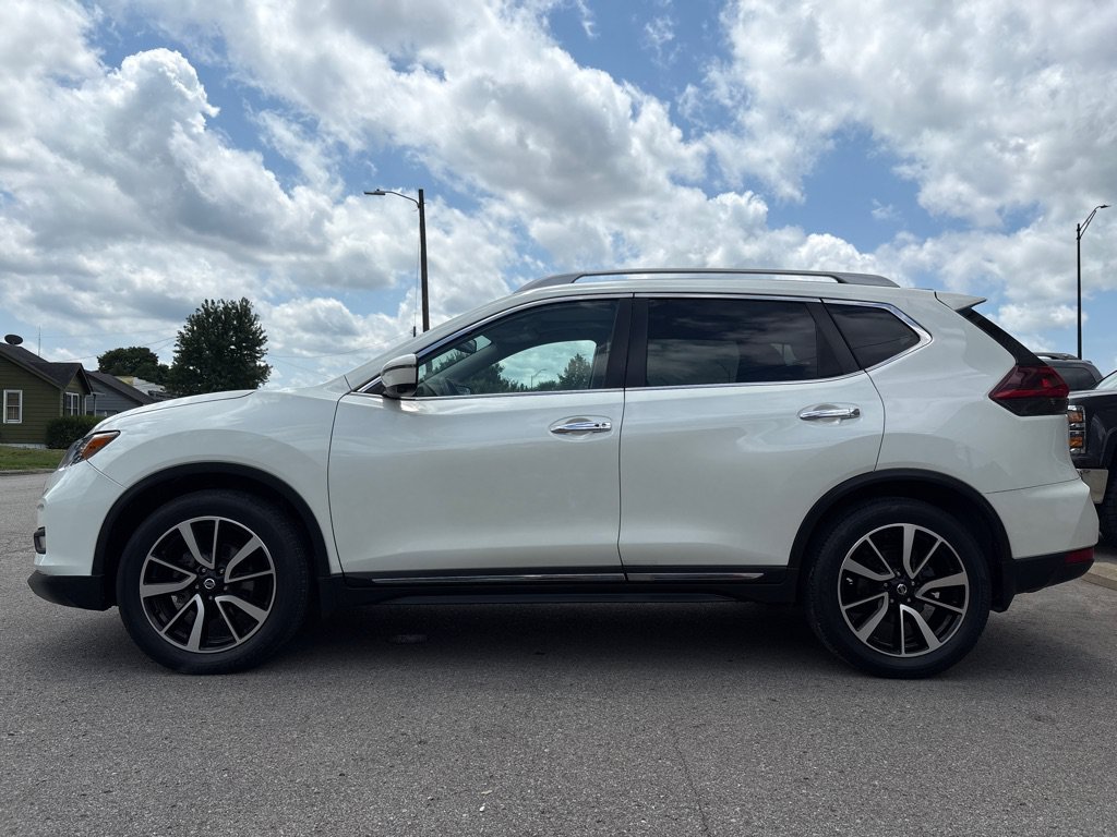 Used 2019 Nissan Rogue SL w/ Premium Package FWD image 3