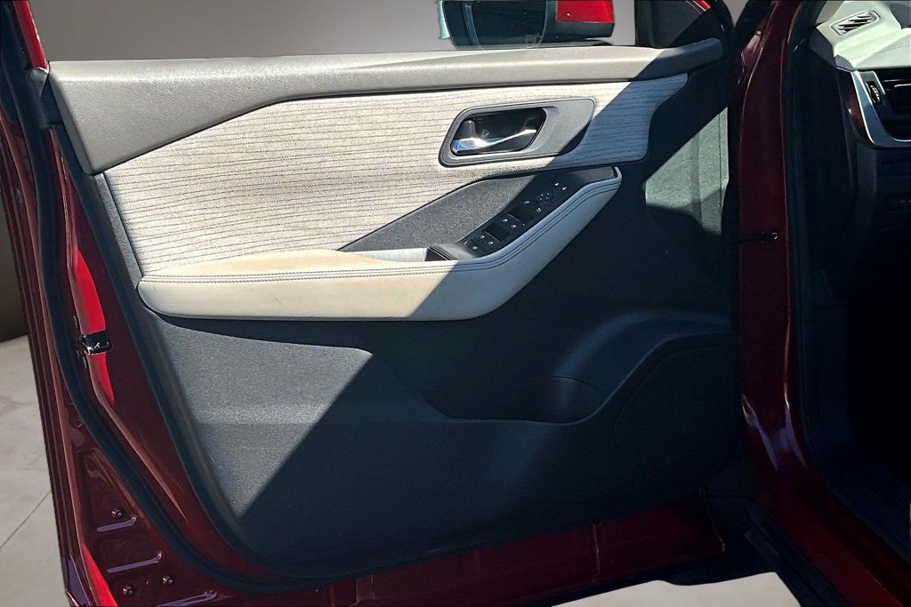 Certified 2023 Nissan Rogue SV AWD/4WD image 20