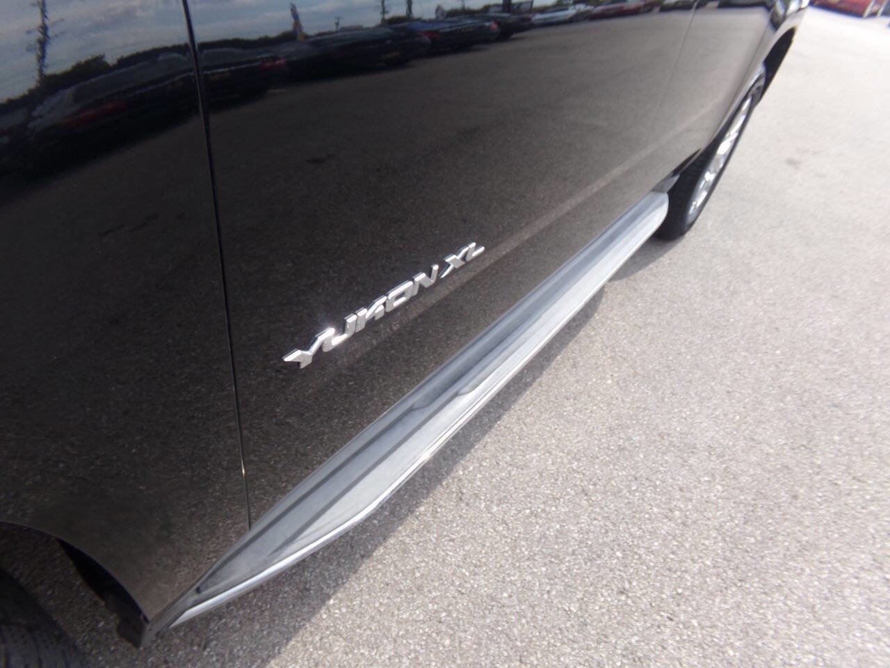 Used 2015 GMC Yukon XL SLT w/ Open Road Package image 41