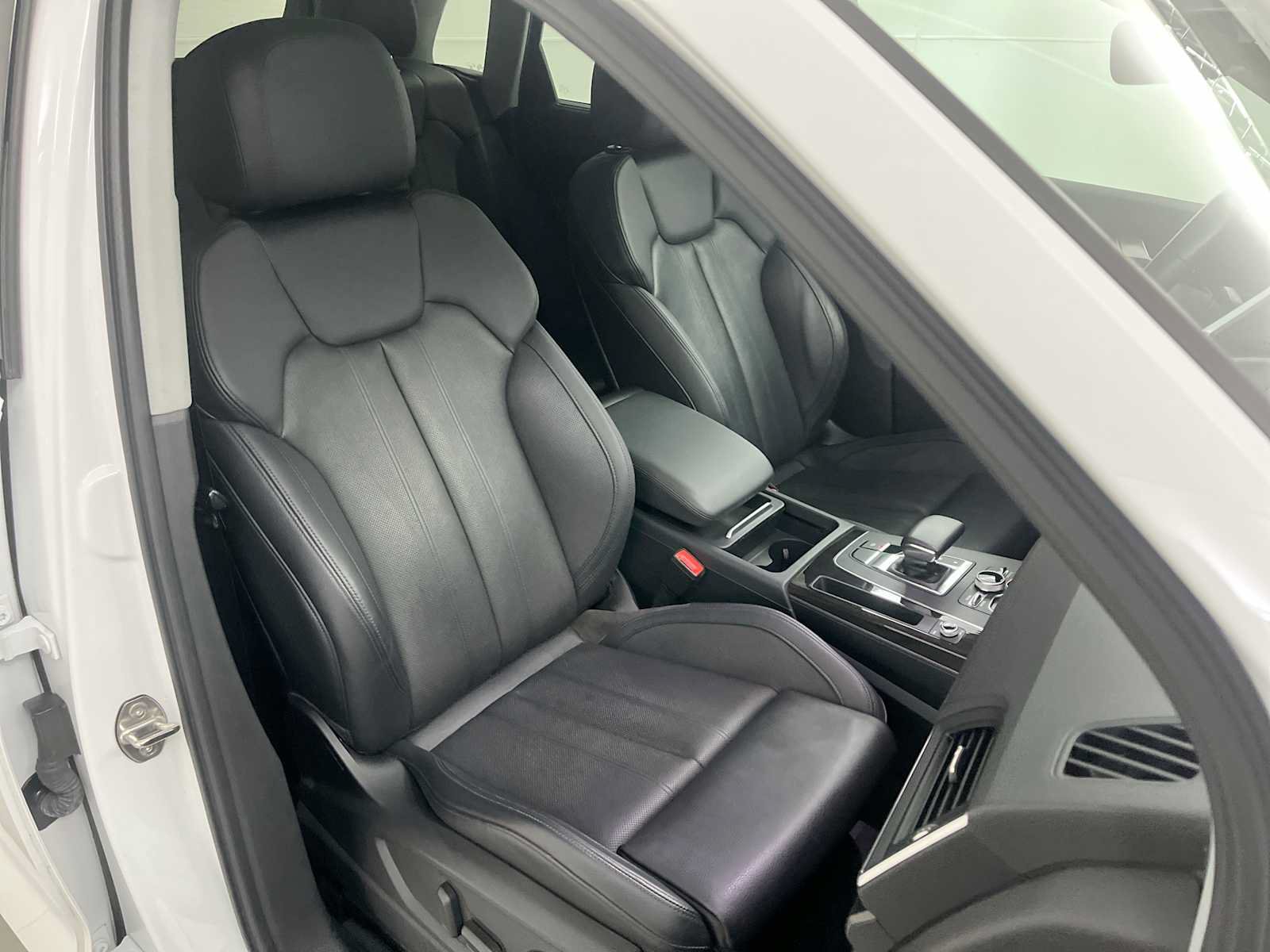 Used 2018 Audi Q5 2.0T Premium Plus AWD/4WD image 32