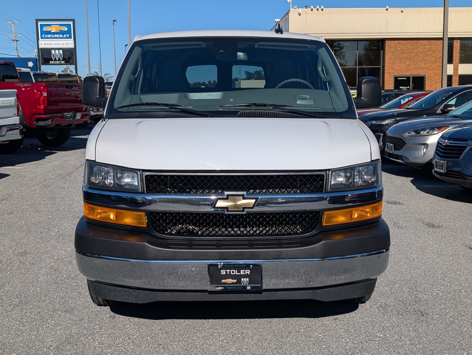 Used 2025 Chevrolet Express 3500 LT w/ LT Preferred Equipment Group RWD image 8