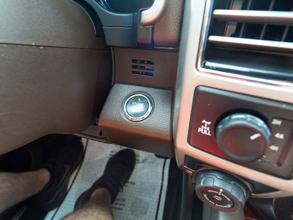 Used 2018 Ford F150 King Ranch w/ Equipment Group 601A Luxury image 29