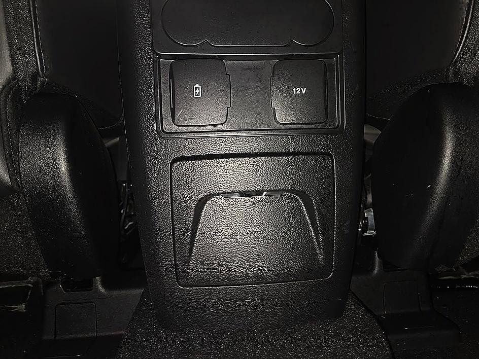 Used 2023 Ford Explorer XLT w/ Equipment Group 202A image 36