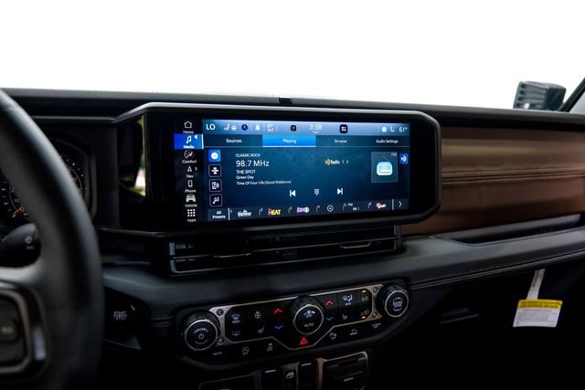 Used 2025 Jeep Gladiator Rubicon w/ Safety Group AWD/4WD image 84