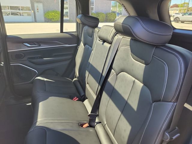 New 2026 Jeep Grand Cherokee Limited AWD/4WD image 24