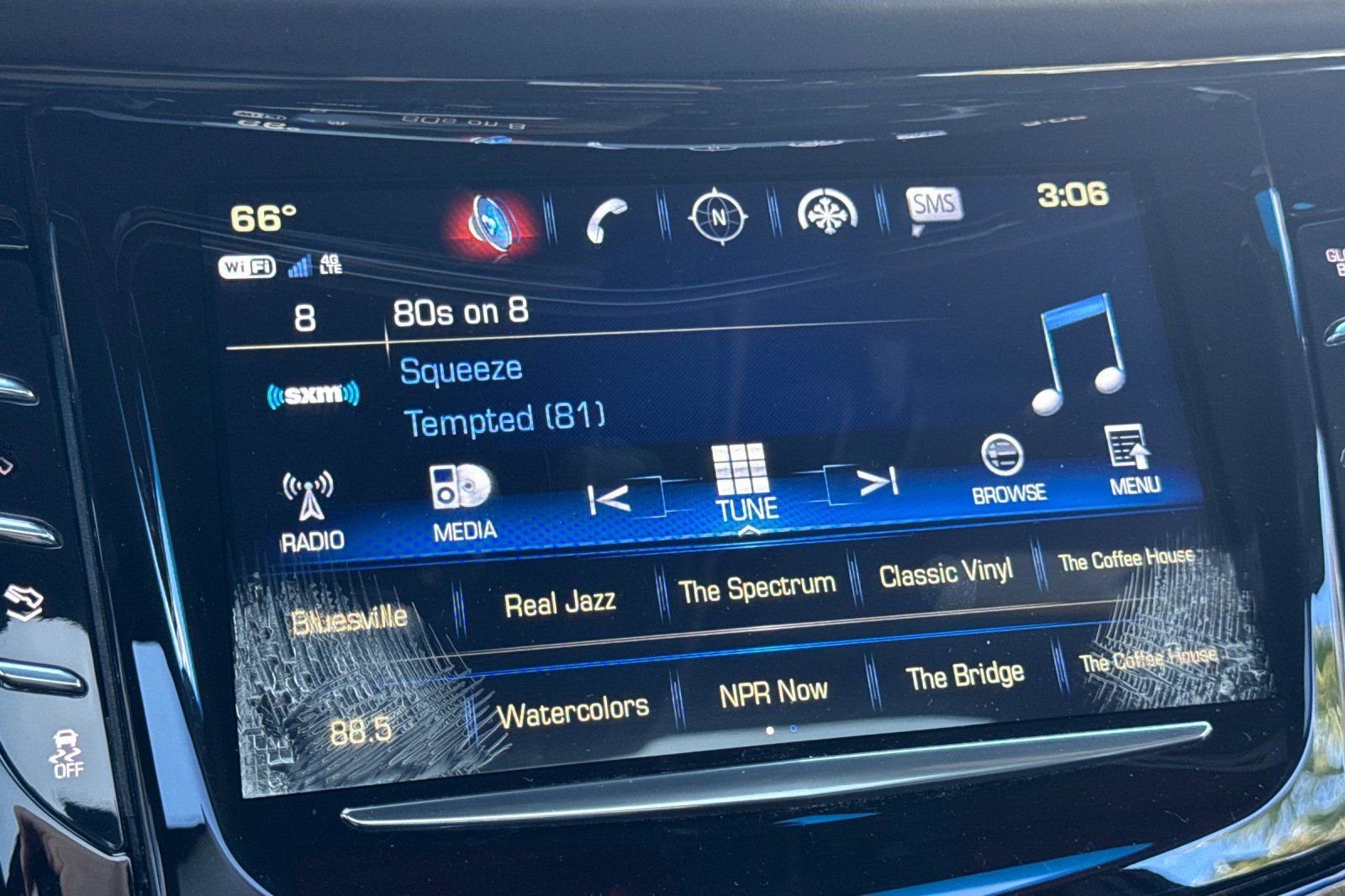 Used 2019 Cadillac Escalade ESV Platinum image 28