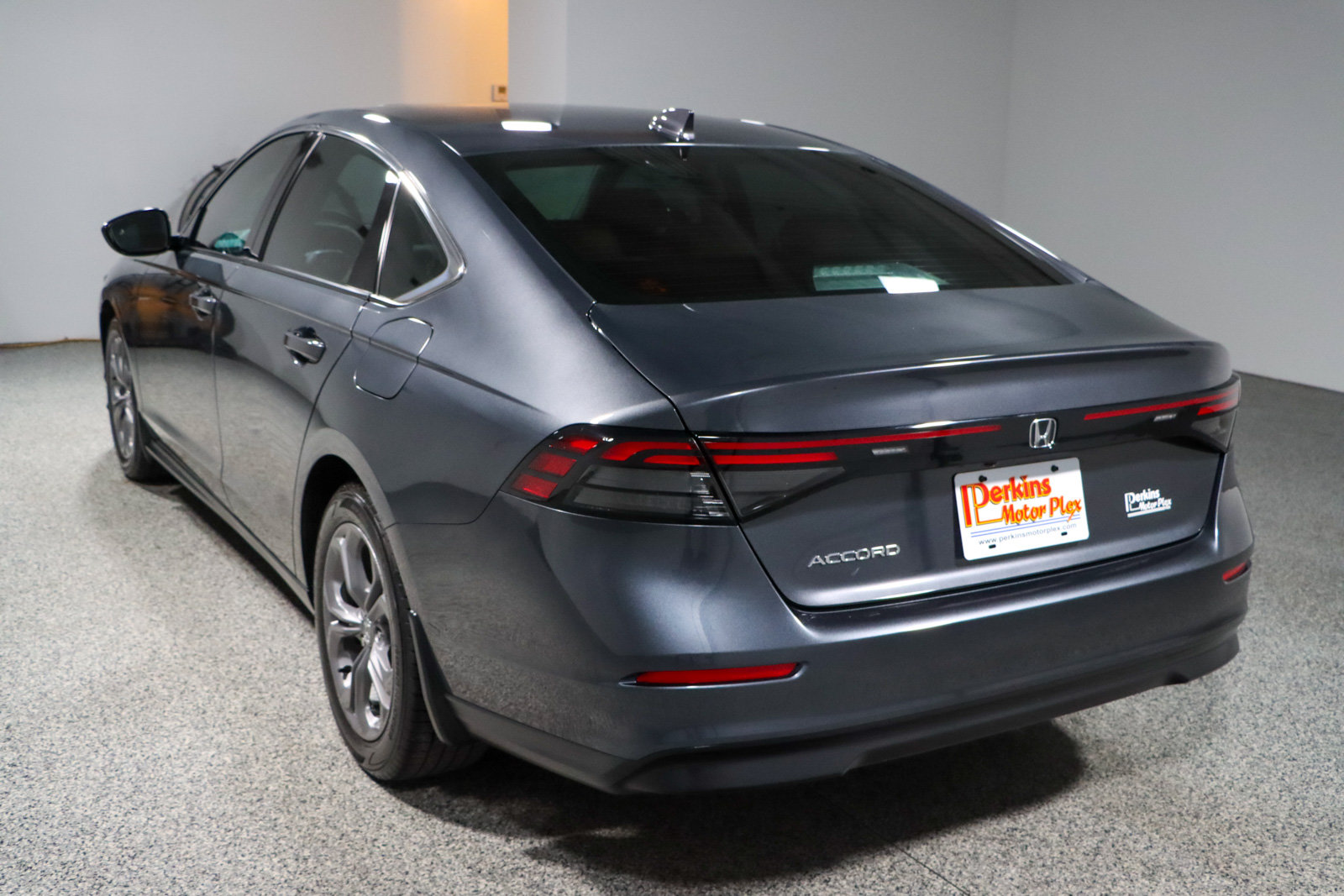 Used 2024 Honda Accord EX image 9