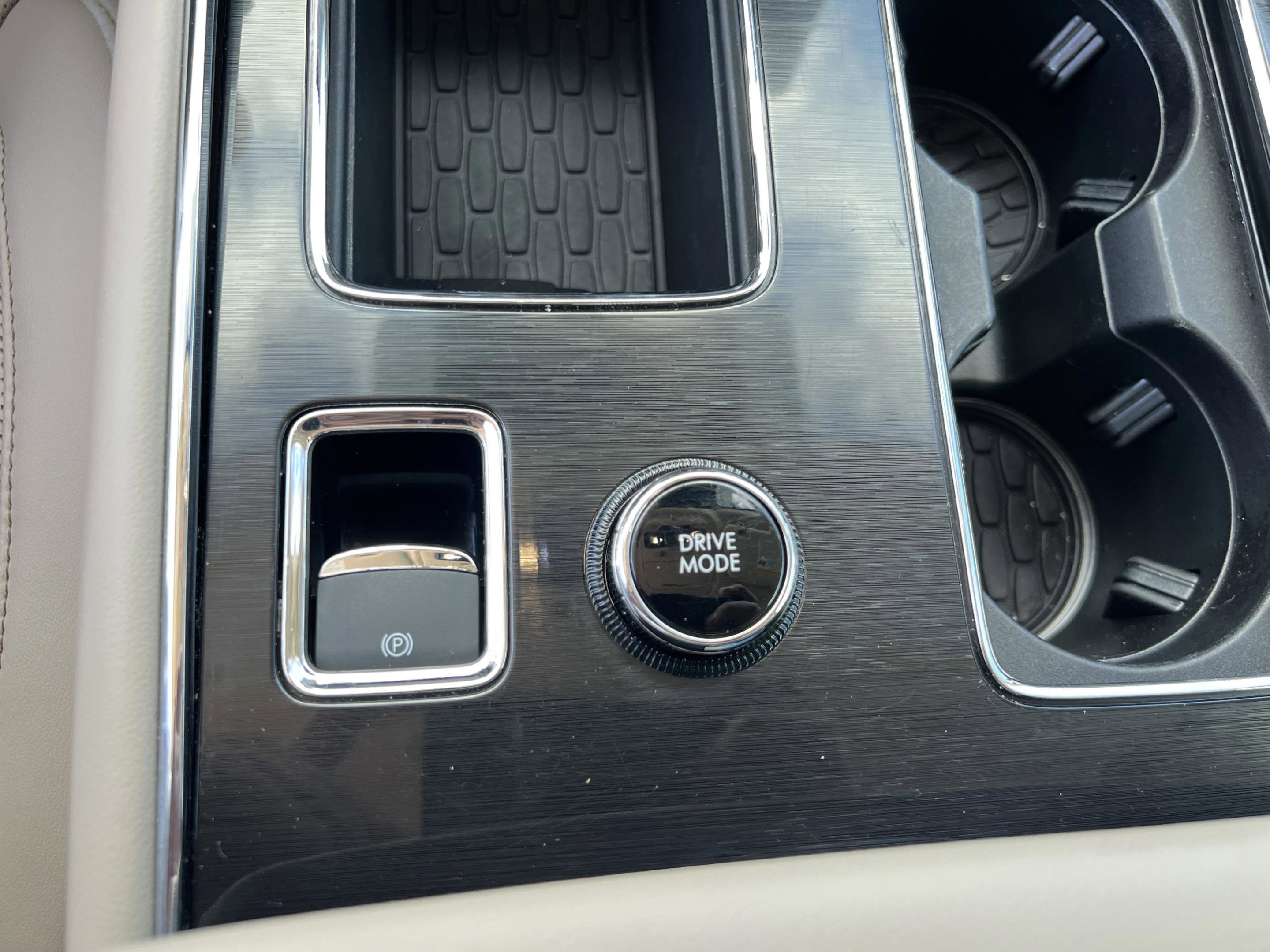 Used 2023 Lincoln Aviator Reserve w/ Equipment Group 201A image 25