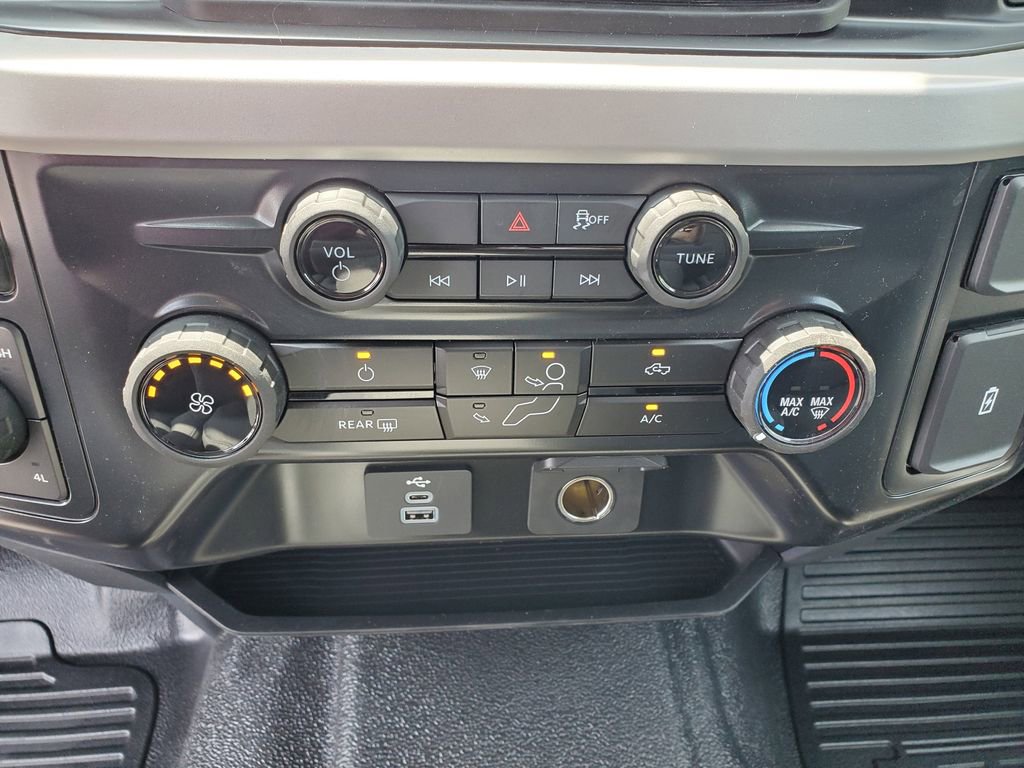 New 2025 Ford F450 XL w/ XL Chrome Package image 30