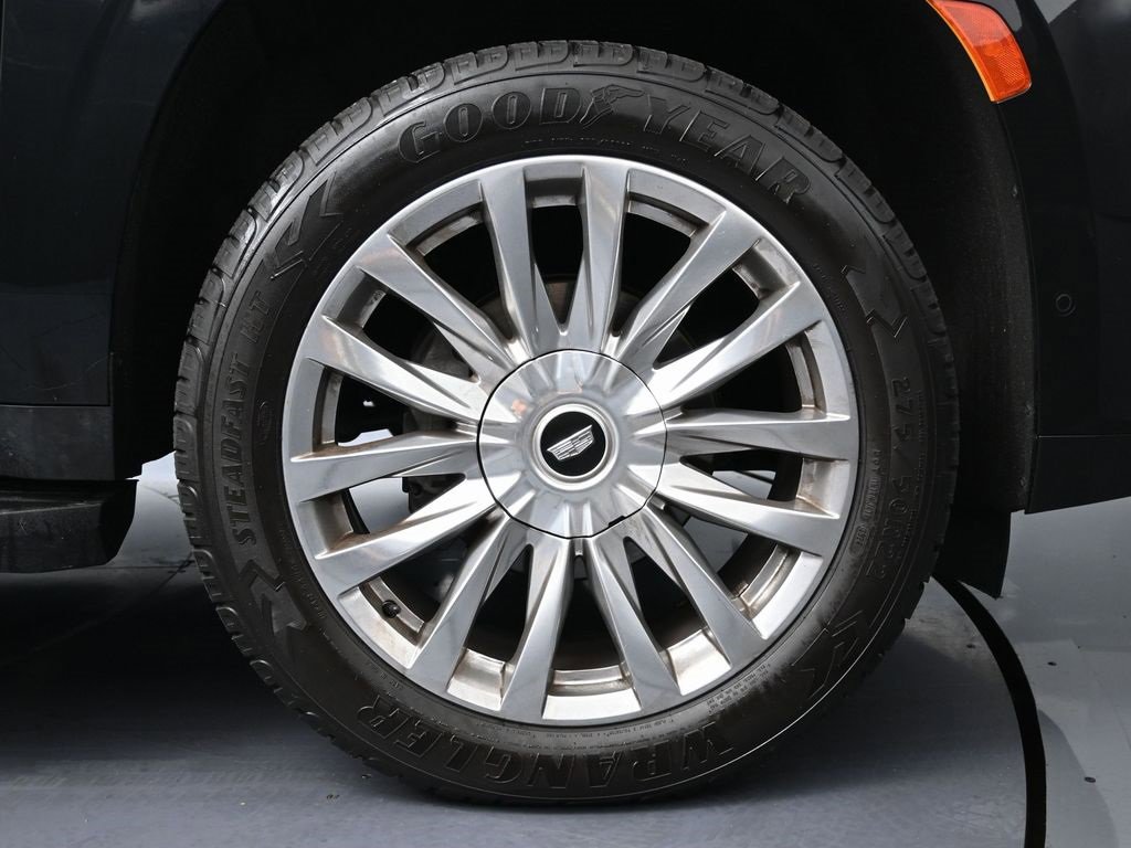 Used 2023 Cadillac Escalade ESV Premium Luxury image 13