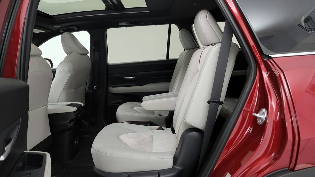 Certified 2025 Toyota Grand Highlander AWD Hybrid image 21