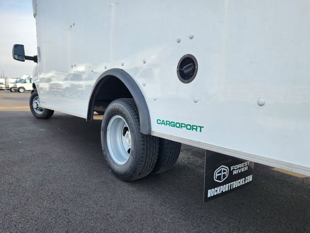 New 2025 Chevrolet Express 4500 w/ Power Convenience Package image 40