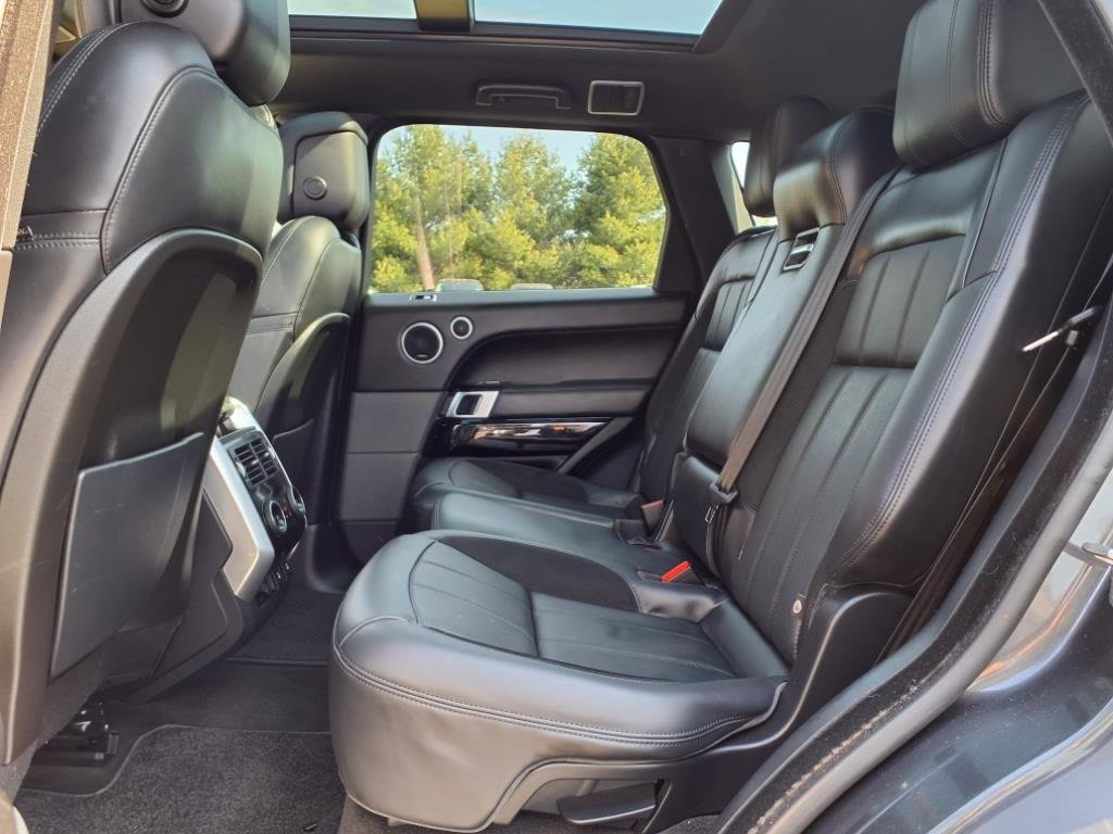 Used 2021 Land Rover Range Rover Sport HST image 9