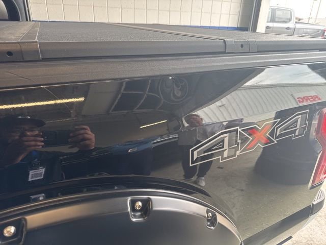 Used 2018 Ford F150 XLT w/ Equipment Group 302A Luxury image 3