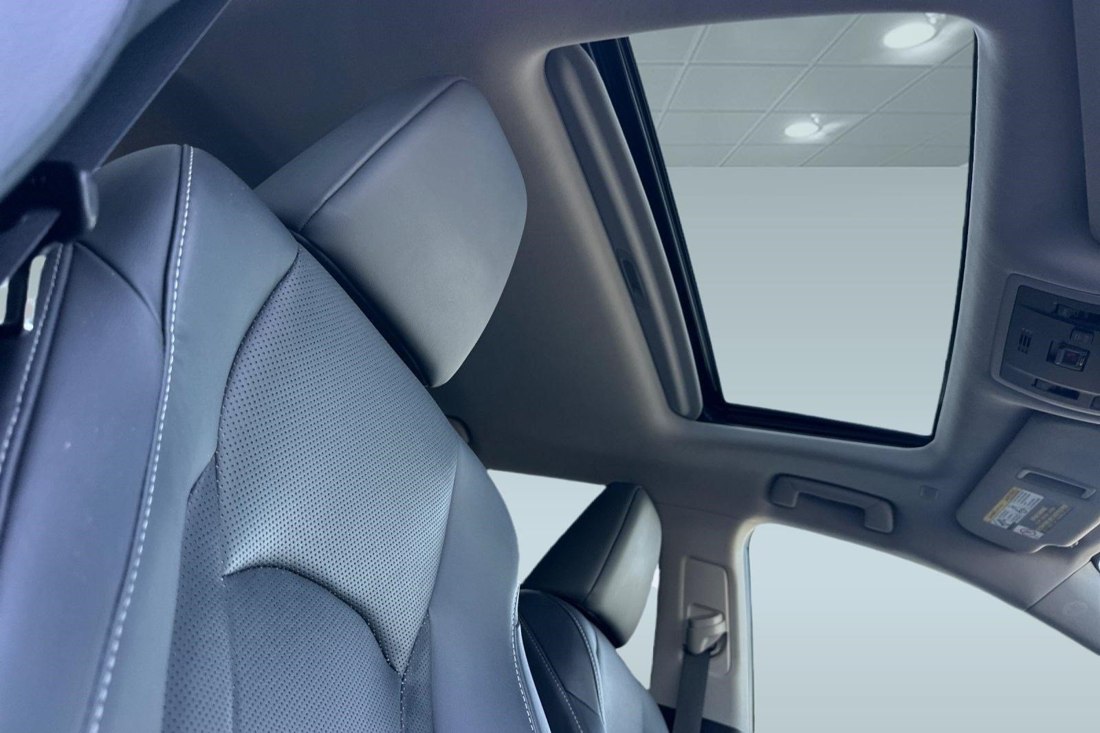 Certified 2022 Lexus RX 450h AWD w/ Premium Package image 24