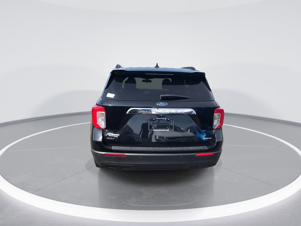 Used 2022 Ford Explorer XLT AWD/4WD image 7