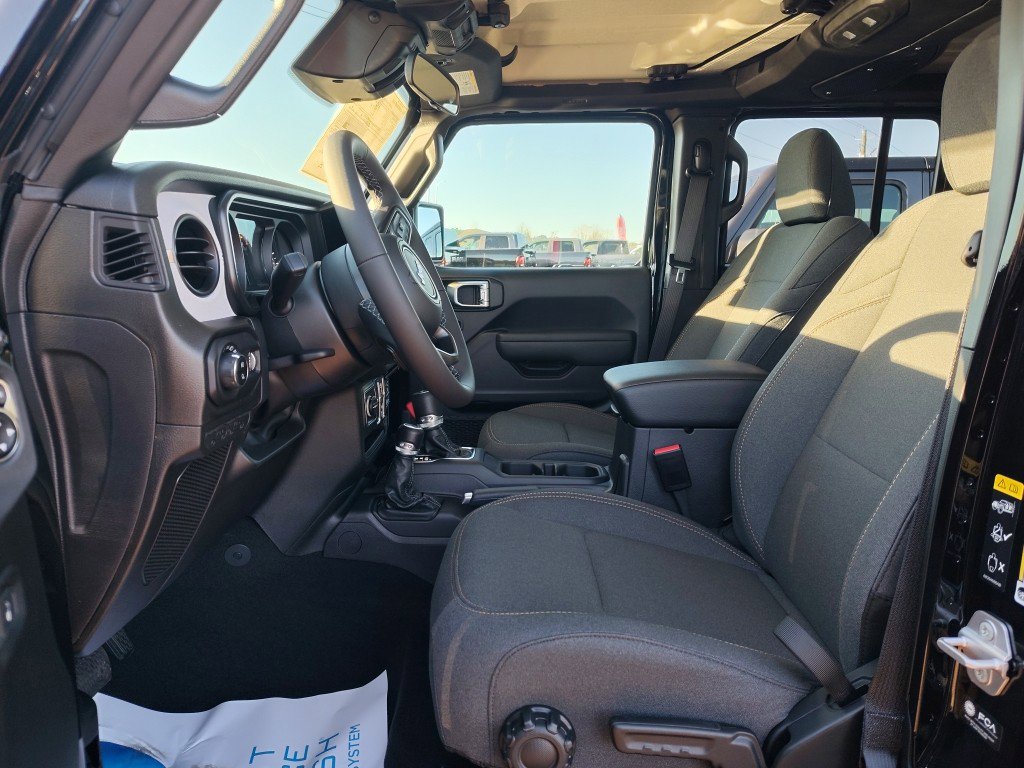 New 2026 Jeep Gladiator Sport AWD/4WD image 13
