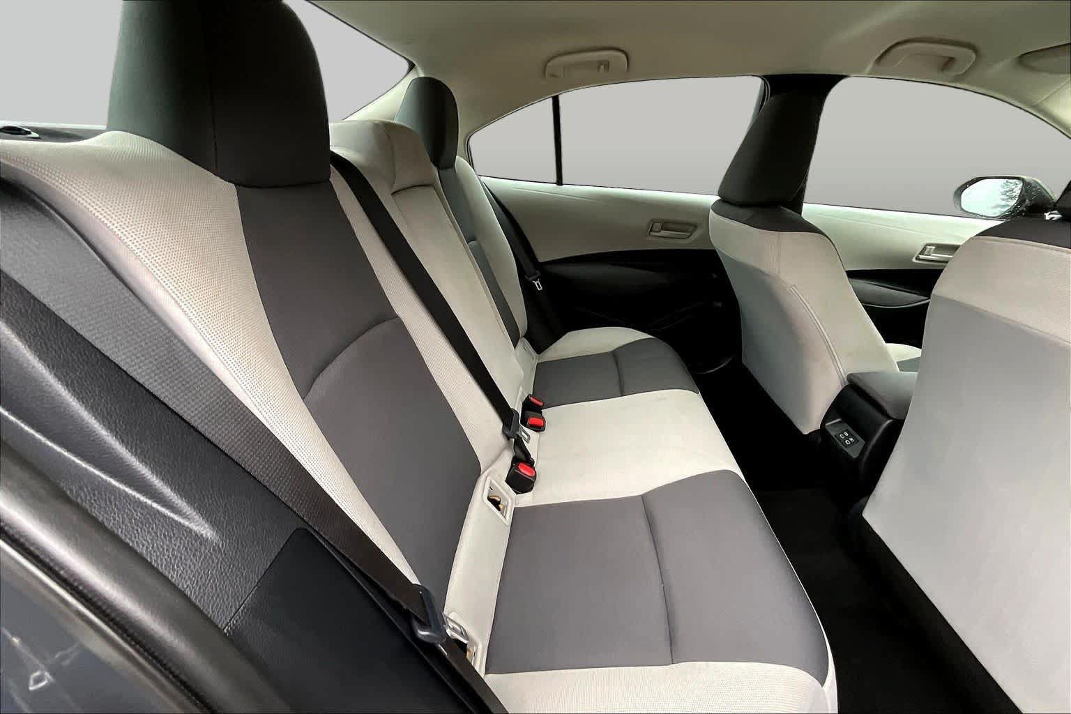 Used 2025 Toyota Corolla LE w/ Convenience Package FWD image 20