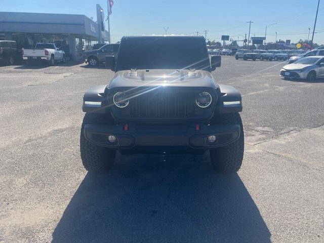 Used 2024 Jeep Wrangler Unlimited Rubicon w/ XTREMEE 35" Tire Package AWD/4WD image 9