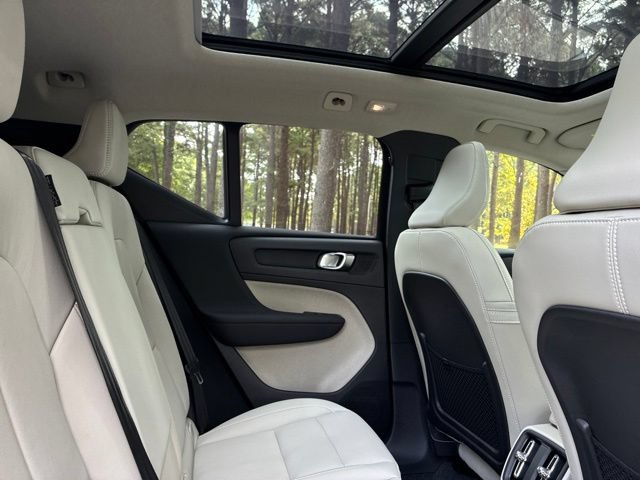 New 2026 Volvo XC40 B5 Ultra w/ Climate Package AWD/4WD image 24
