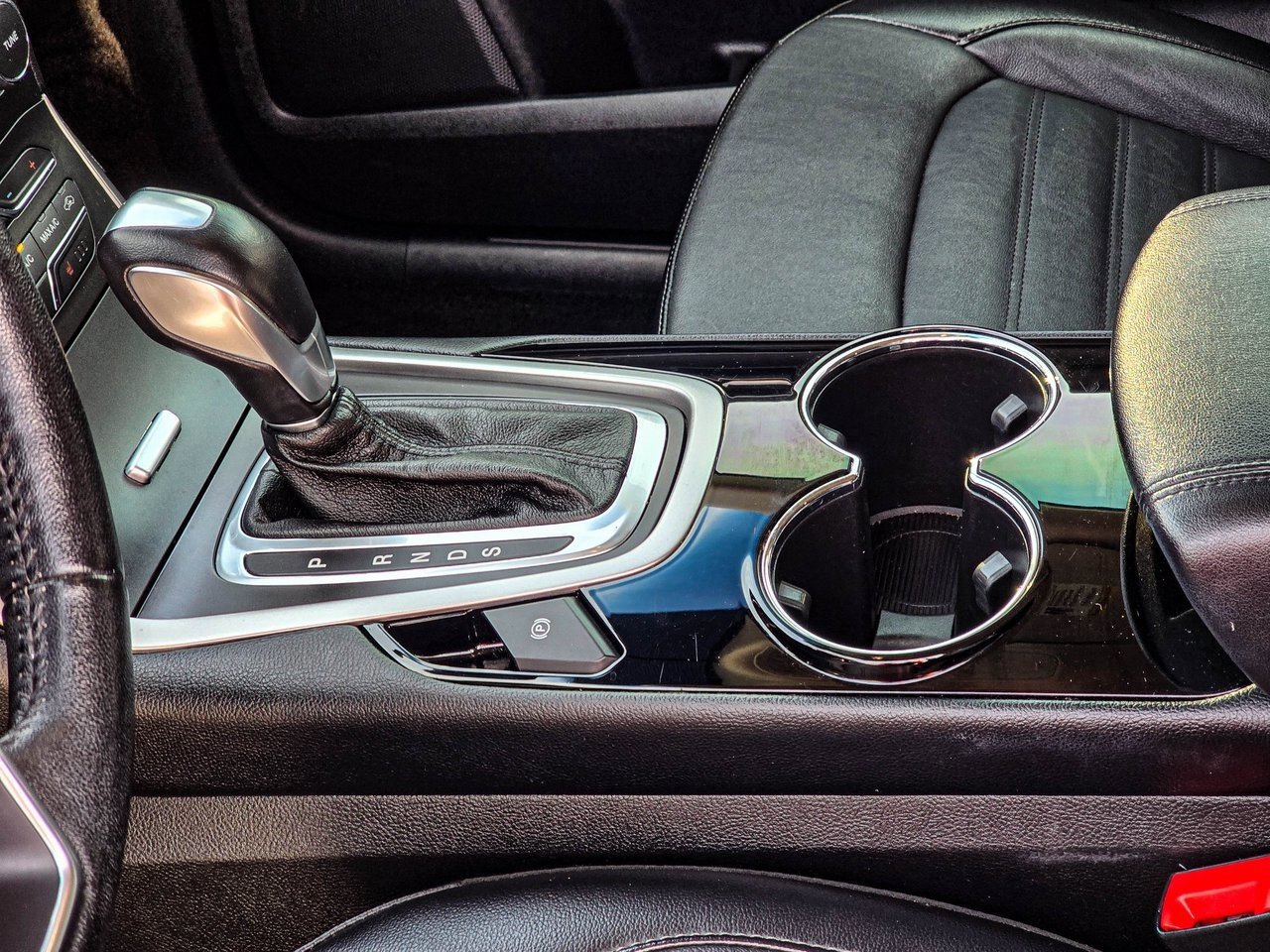 Used 2018 Ford Edge SEL w/ Equipment Group 201A image 17