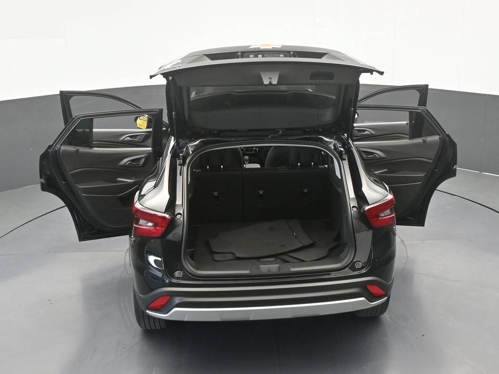 Used 2025 Chevrolet Trax LT FWD image 64