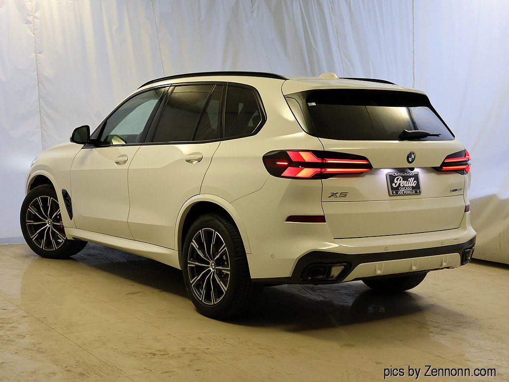 New 2026 BMW X5 xDrive40i w/ M Sport Package AWD/4WD image 9