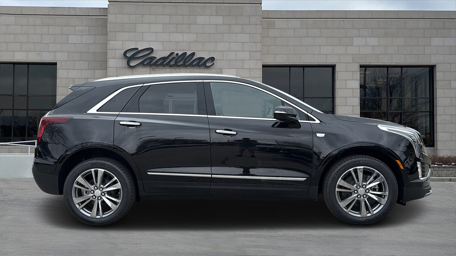 New 2026 Cadillac XT5 Premium Luxury w/ LPO, Floor Liner Package image 2