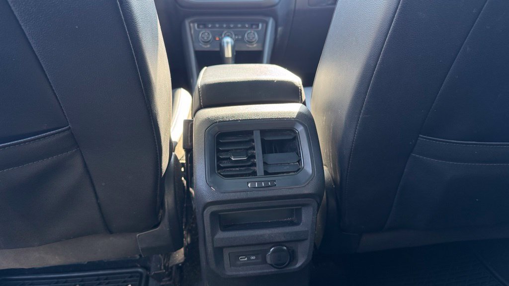 Used 2021 Volkswagen Tiguan SEL FWD image 26