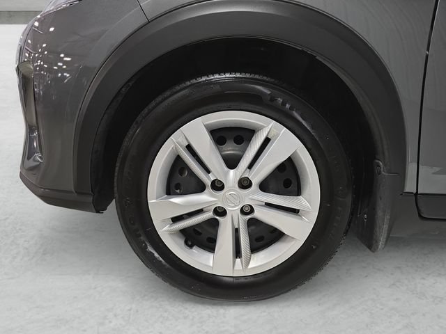 Used 2024 Nissan Kicks S FWD image 23